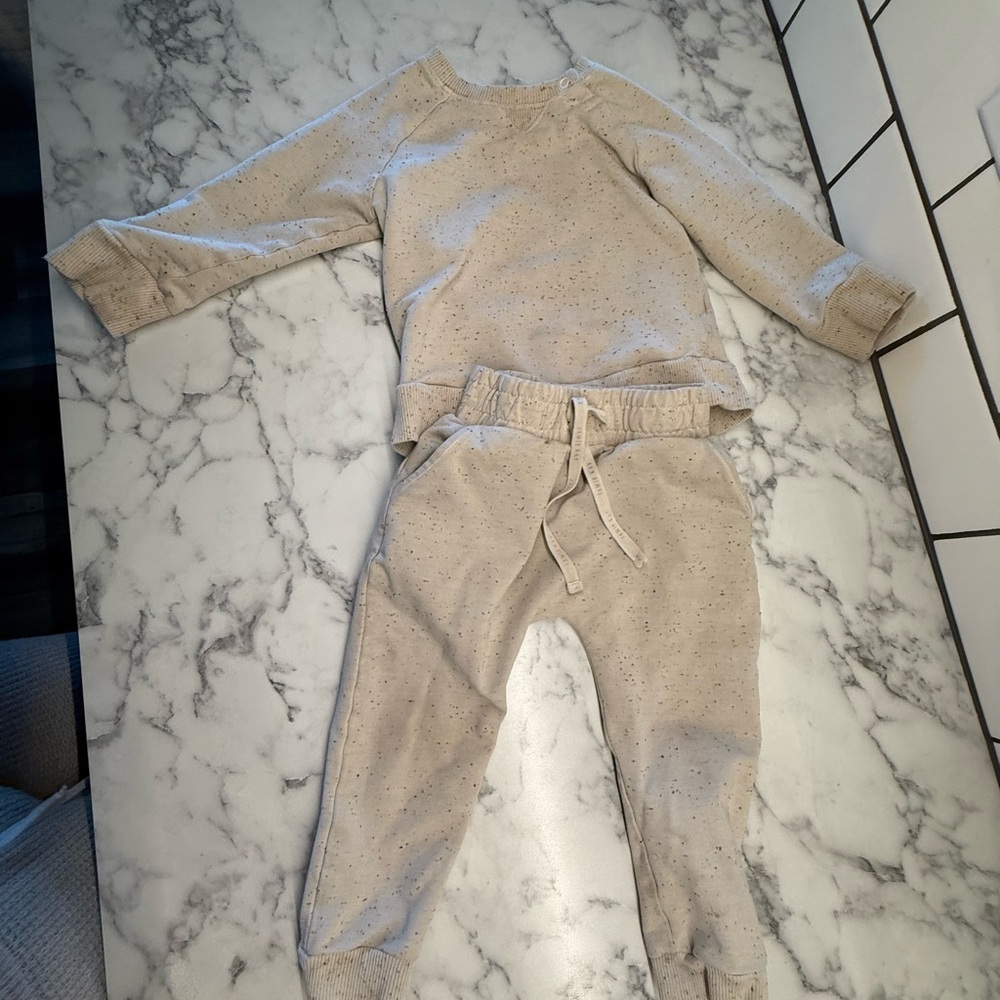 Jamie Kay Fleck Dylan Beige Toddler Sweatshirt and Joggers Set Size 2